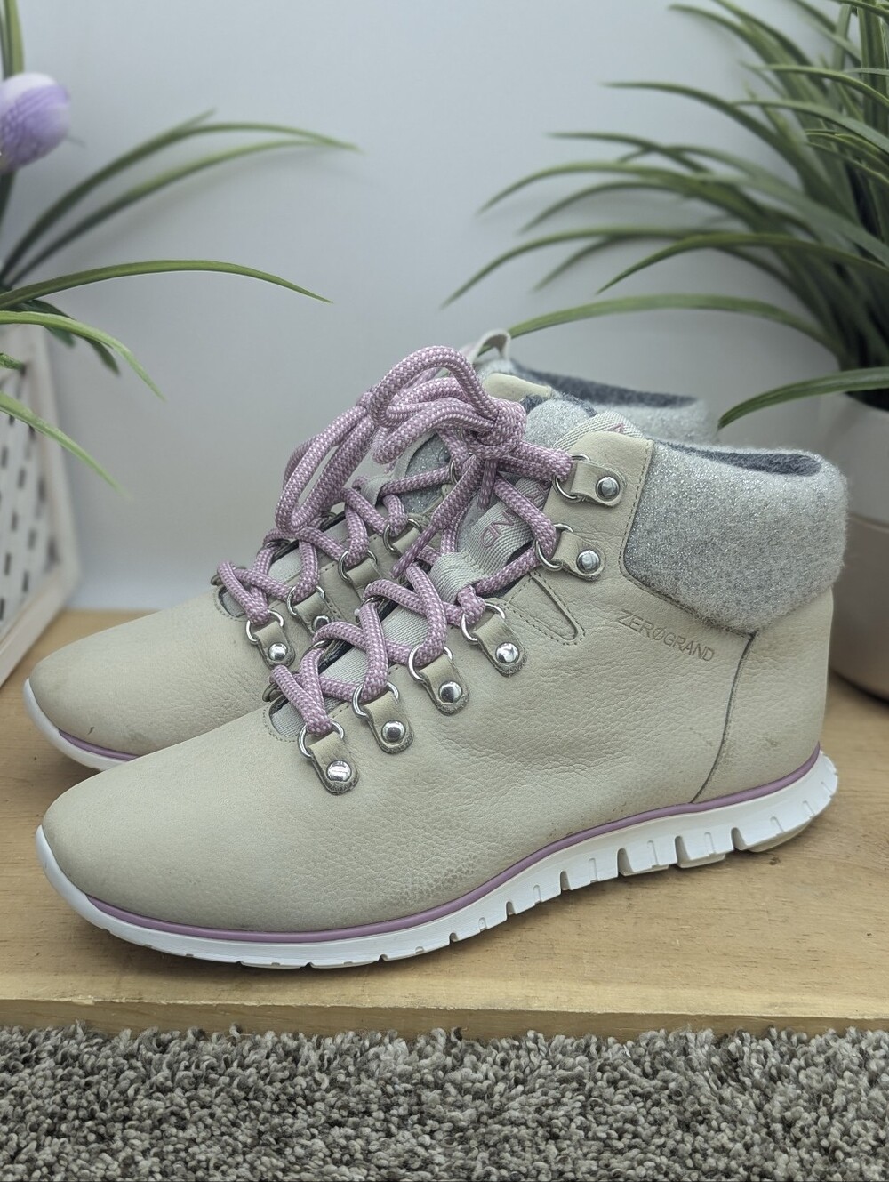 Cole Haan Zerogrand Women's Size 7B Walking Hiking Boots Casual Comfort
